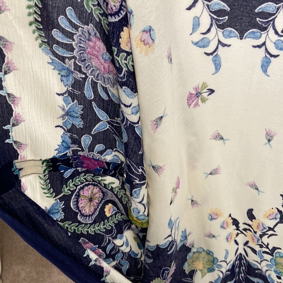 Anthropologie Floral Patterned Women's Coverup - Picture 6 of 7